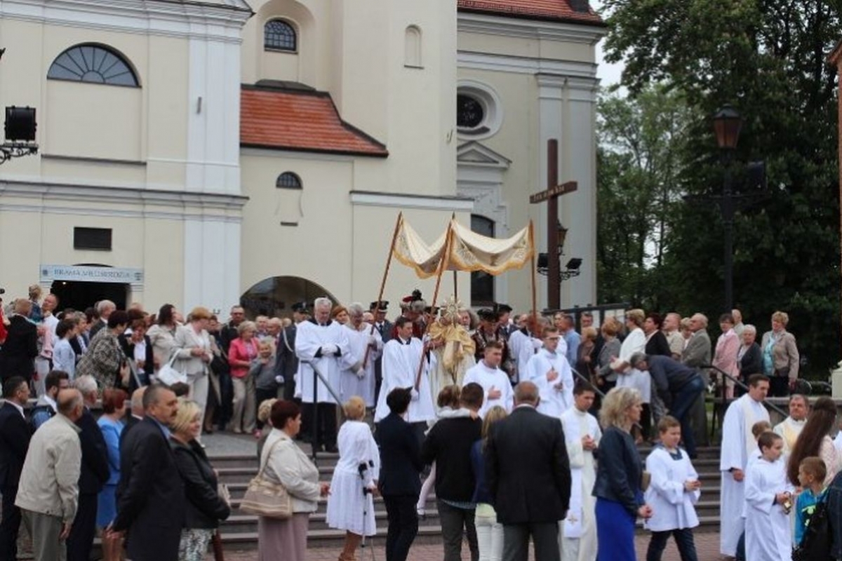 Dzis Uroczystosc Bozego Ciala Laskonline Pl Codzienna Gazeta Internetowa