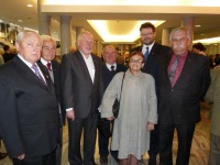 przedstawiciele Powiatu Łaskiego z Senatorem RP Ryszardem Bonisławskim oraz profesorem Leszkiem Markuszewskim - twórcą Szpitala Weteranów w Łódzi